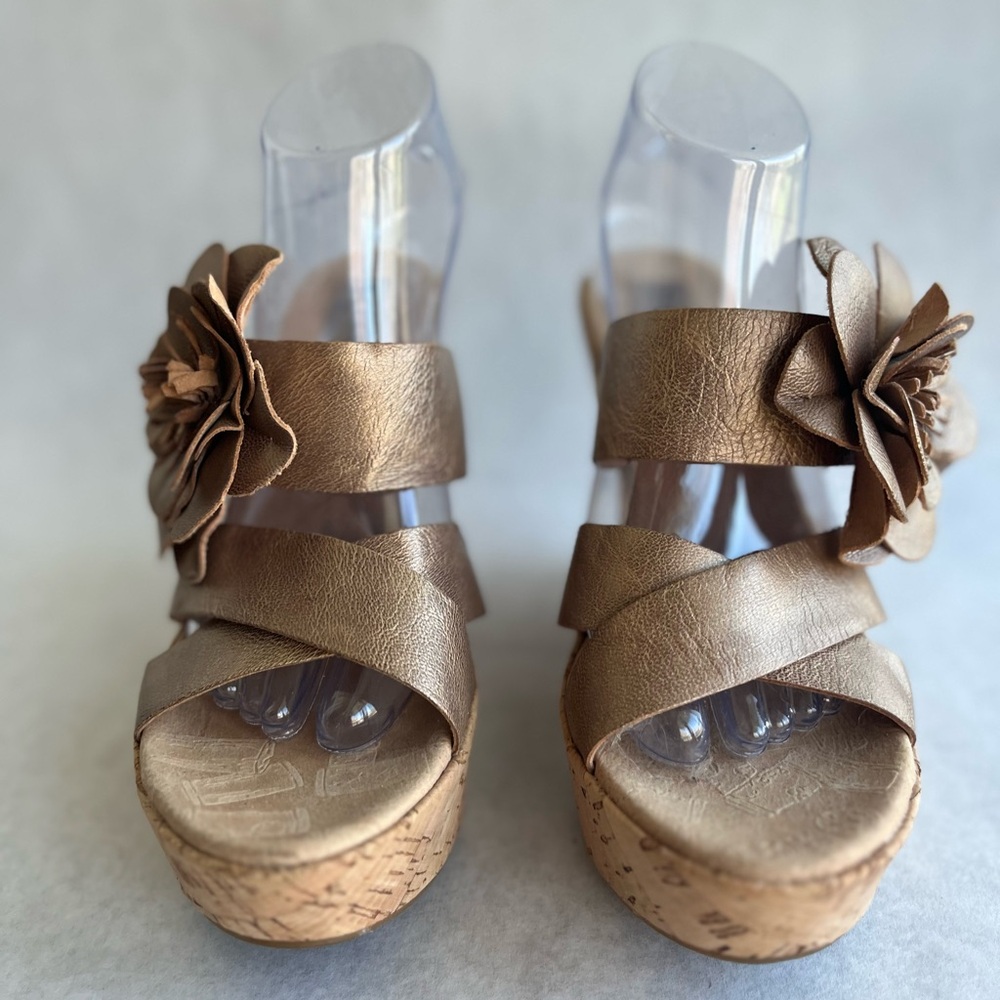 Kork-Ease Brown Wedge Sandals with Floral Accent
